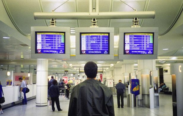 米兰app官方端网站入口嵌入式电脑在乘客信息显示系统中的应用